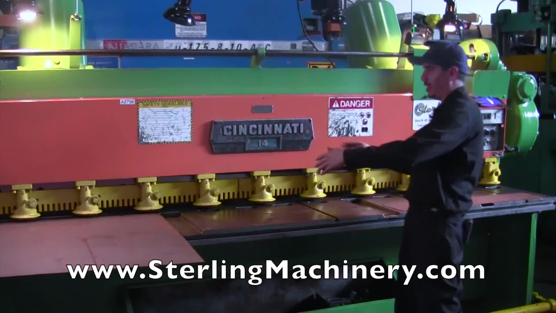 Cincinnati, Inc-16.3 \"x 10\" Used Cincinnati Poder Cortante, MDL. 1410, Front Operado Poder Volver v�a con indicador, Ram Counter Balance, (2) Apoyos delanteros, Encuadre de cuerpo entero de pie a pedal, sistema de lubricaci�n autom�tica, de arriba Shear l�nea de corte de-01