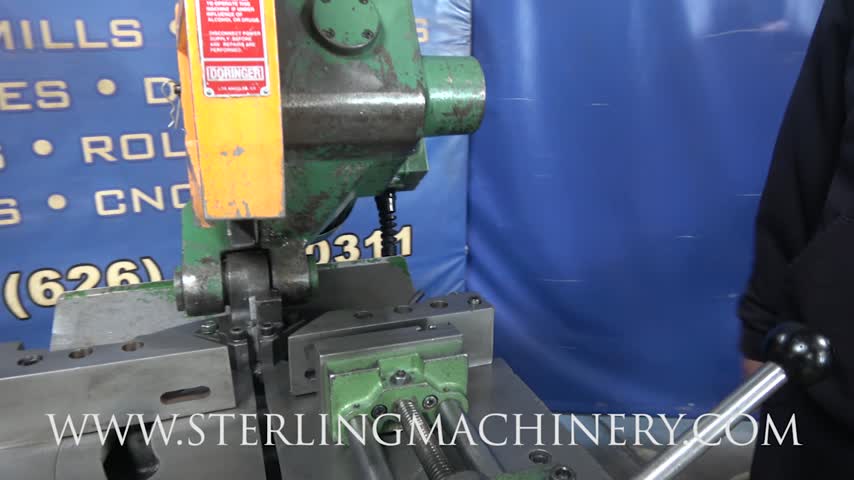Doringer-14 "DORINGER UTILIZADO (BAJO TURNO) VISOR MANUAL Y SIERRA MANUAL MANUAL DOBLE FR�O CIRCULAR (PARA CORTE DE ACERO, INOXIDABLE, ALUMINIO, LAT�N, COBRE, PL�STICOS), Mdl. D-350, Interruptor de protecci�n contra sobrecarga, Hoja de sierra, Vise manual r�pido ,-01